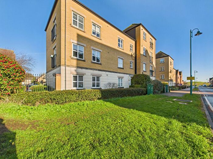 2 Bedroom Flat For Sale In Hargate Way, Hampton Hargate, PE7