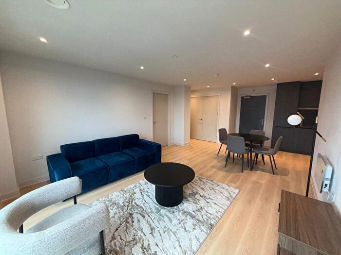 2 Bedroom Apartment To Rent In Waterhouse Gardens, Dutton Street, Manchester, M3