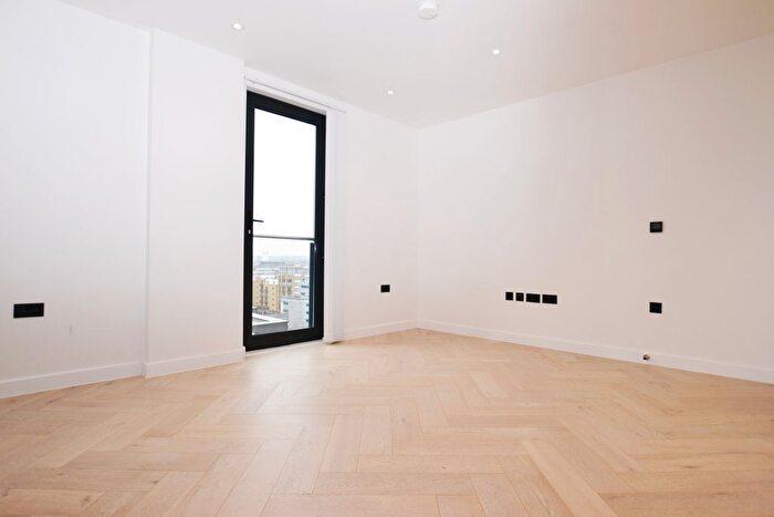 1 Bedroom Flat To Rent In Dock Street, London, E1