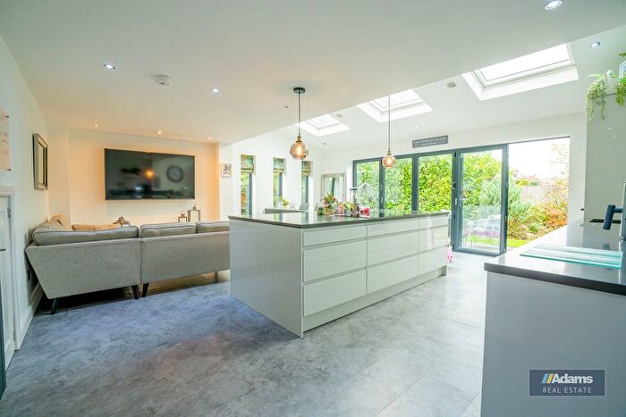 4 Bedroom Detached House For Sale In Newbury Close, Farnworth, Widnes, WA8