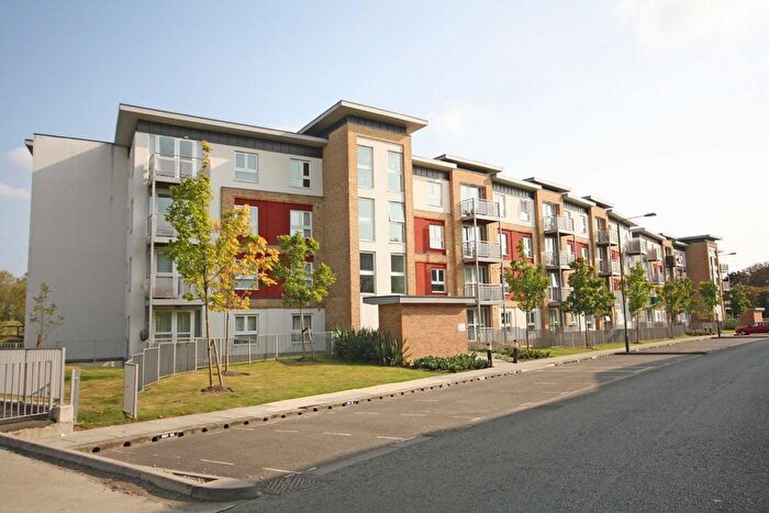 1 Bedroom Flat To Rent In Langhorn Drive, Twickenham, TW2