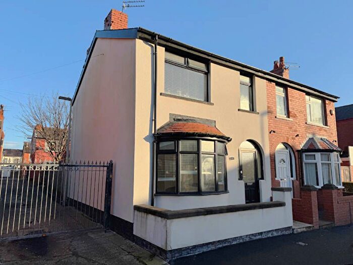3 Bedroom Semi Detached House For Sale In Larbreck Avenue, Blackpool, FY3
