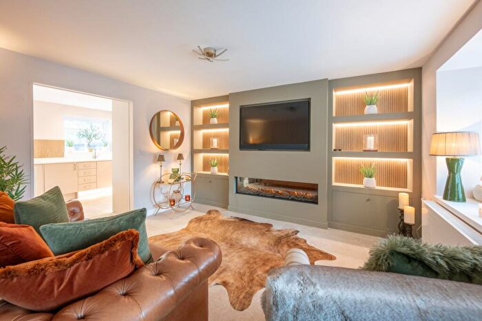 3 Bedroom Detached House For Sale In Convent Close, Aughton, L39