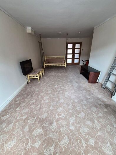 4 Bedroom Semi Detached House To Rent In Lema Close, Leicester, LE4