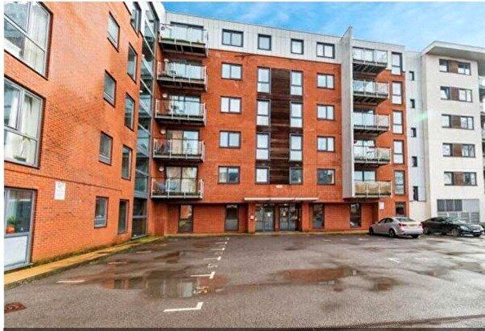 2 Bedroom Apartment For Sale In High Street, Southampton, Hampshire, SO14