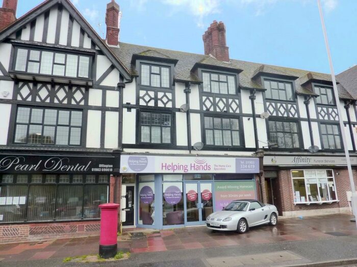 Apartment To Rent In Offington Lane, Worthing, West Sussex, BN14