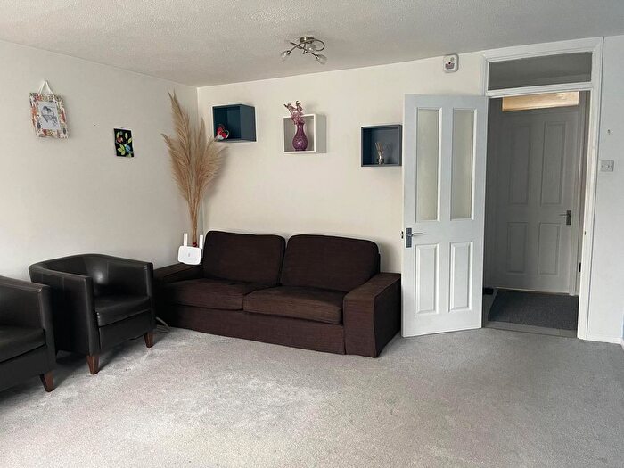 2 Bedroom Flat To Rent In Galdana Avenue, London, EN5