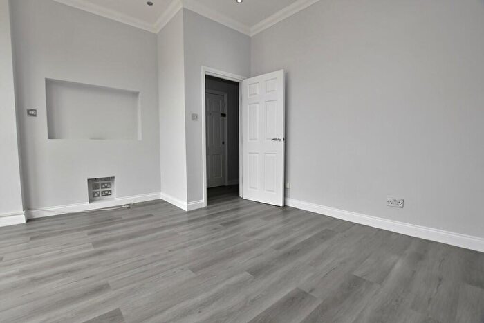 2 Bedroom Flat For Sale In St Peters Road, Croydon, CR0