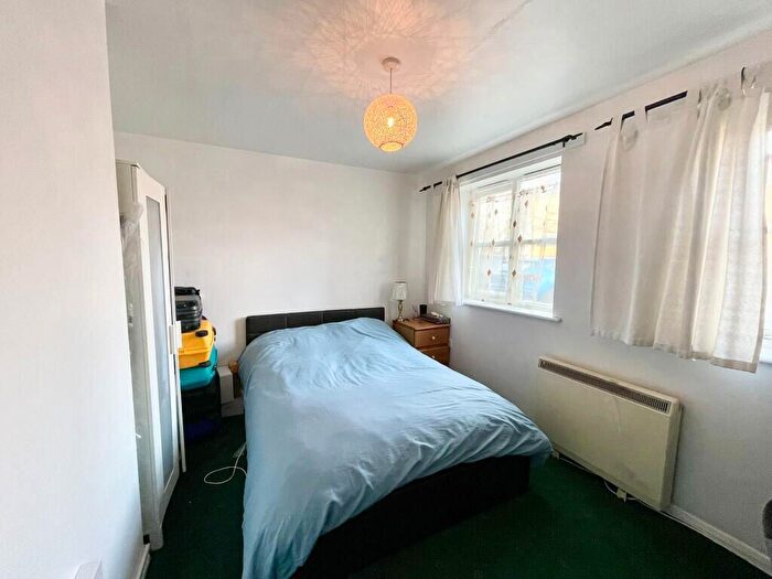 1 Bedroom Apartment For Sale In Polsten Mews, London, Enfield, EN3