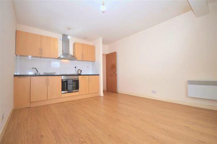 1 Bedroom Apartment To Rent In Silver Street, Kettering, NN16