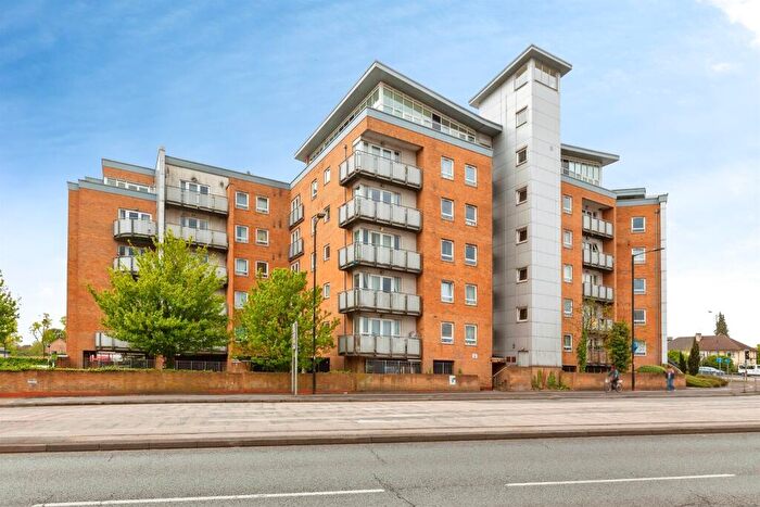 1 Bedroom Flat For Sale In Tuns Lane, Slough, SL1
