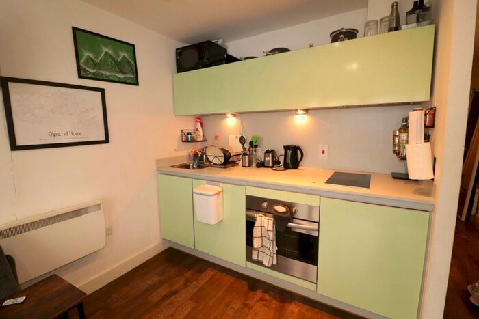 Studio To Rent In Bedford Way, London, WC1H