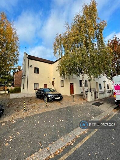 2 Bedroom Flat To Rent In Albert Square, Stratford, E15