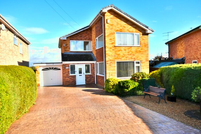 4 Bedroom Detached House For Sale In Berwyn Drive, Marchwiel, LL13