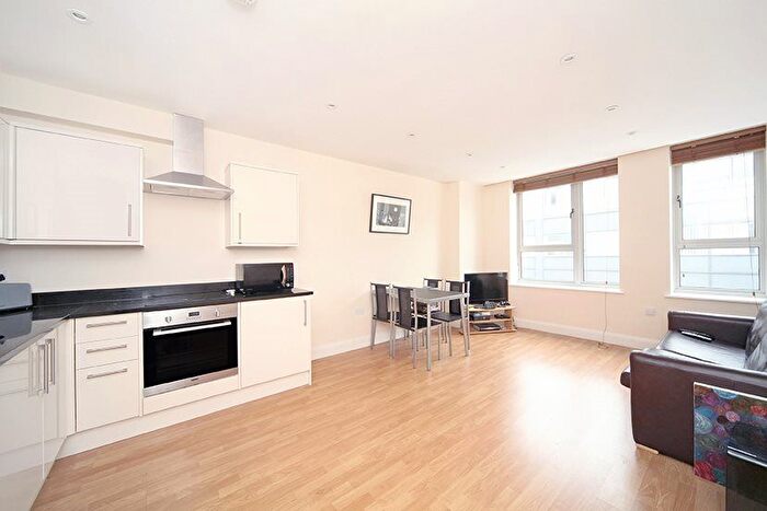 2 Bedroom Flat To Rent In Ibex House, Wimbledon, SW19