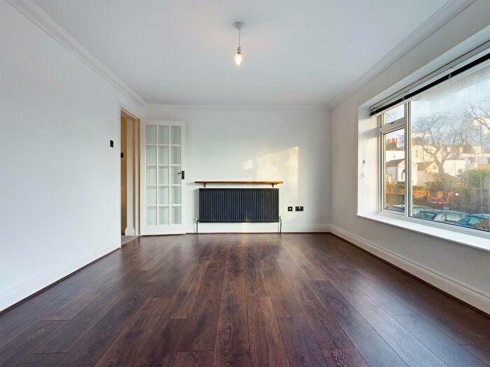 2 Bedroom Flat To Rent In Heather Court, Montpelier Terrace, Brighton, BN1