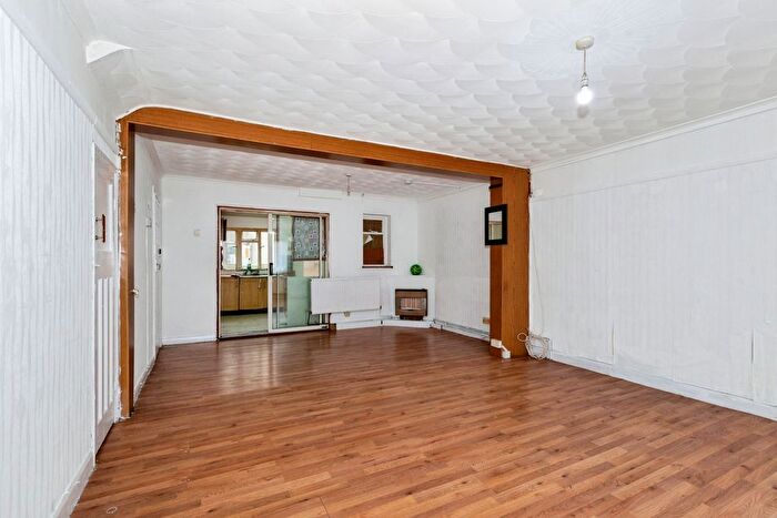 4 Bedroom Terraced House For Sale In Belfast Avenue, Slough, SL1