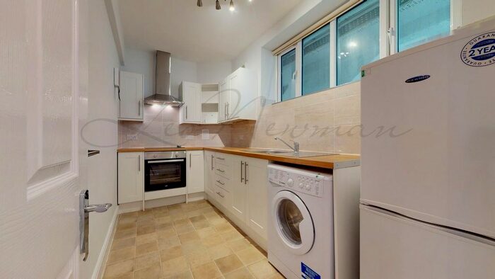 1 Bedroom Flat To Rent In Wellesley Court, Maida Vale, W9