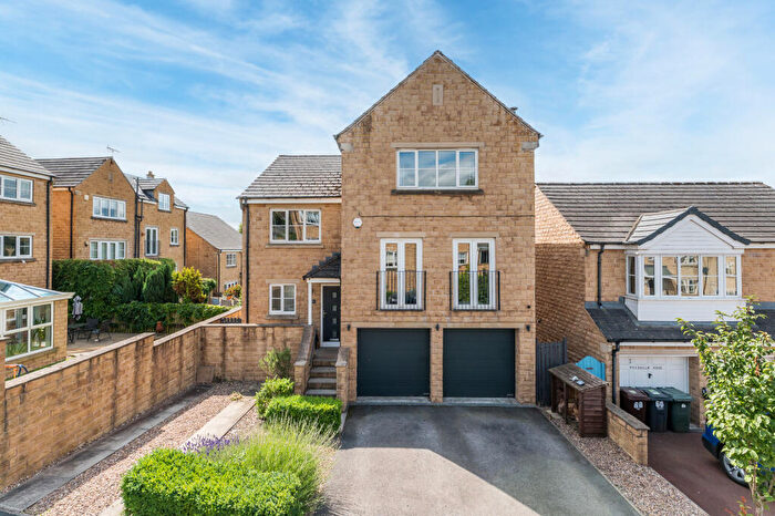 5 Bedroom Detached House For Sale In Roedhelm Road, East Morton, West Yorkshire, BD20
