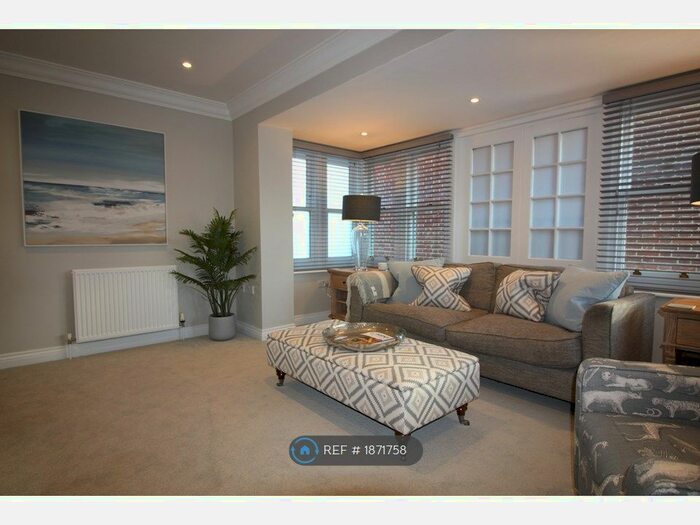 4 Bedroom Semi-Detached House To Rent In New Street, Canterbury, CT2