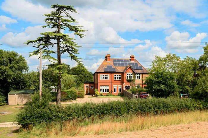 3 Bedroom Semi-Detached House For Sale In Weare Street, Ockley, Surrey, RH5