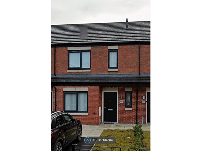 2 Bedroom Terraced House To Rent In Farnborough Road, Manchester, M40