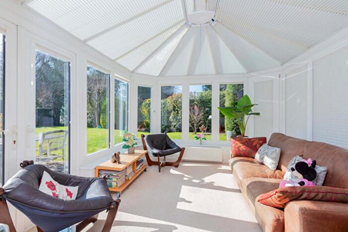 4 Bedroom Detached House For Sale In Palmerston Avenue, Langley, SL3