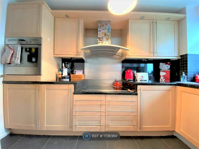1 Bedroom Flat To Rent In Fishguard Way, London, E16