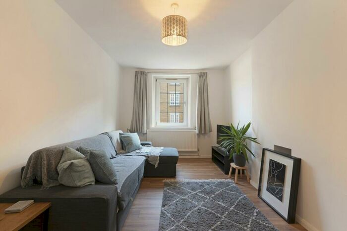 1 Bedroom Apartment To Rent In Wainwright House, Garnet Street, E1W