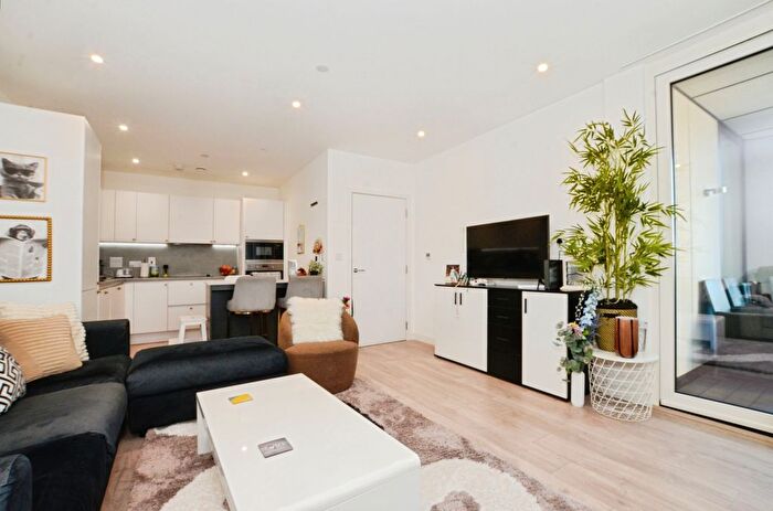 2 Bedroom Flat For Sale In College Road, Harrow, HA1