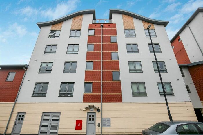 2 Bedroom Flat To Rent In St. Lawrence Road, Ouseburn, Newcastle Upon Tyne, NE6