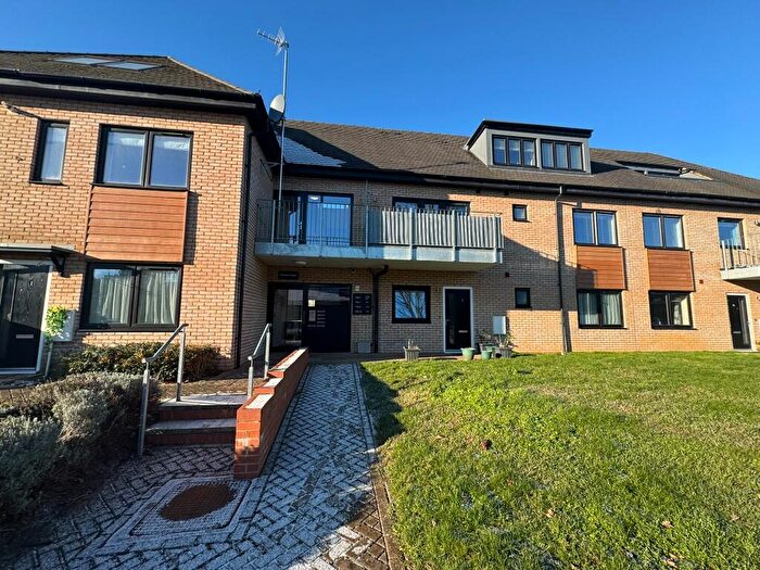 1 Bedroom Flat To Rent In Gladstone Road, Ware, Hertfordshire, SG12