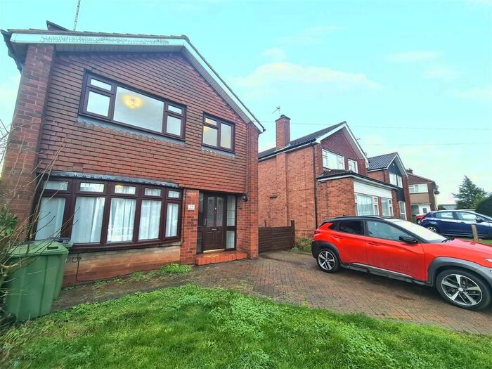 3 Bedroom Detached House To Rent In Farmway, Leicester, LE3
