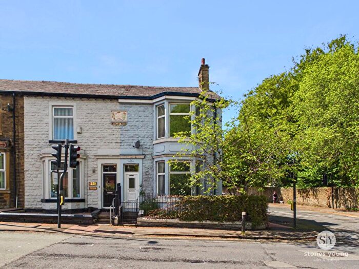 4 Bedroom End Of Terrace House For Sale In Whalley Road, Clayton Le Moors, BB5