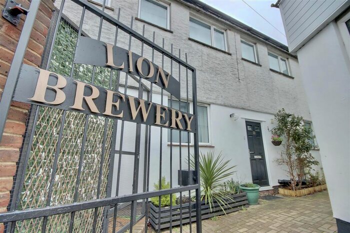3 Bedroom Mews House To Rent In The Lion Brewery, Pitcroft Lane, Portsmouth, PO2