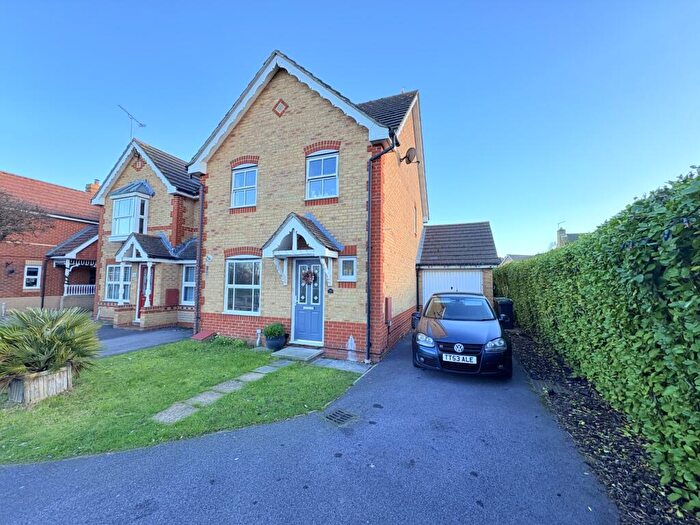 3 Bedroom Semi-Detached House For Sale In Milebush Road, Southsea, Portsmouth, PO4