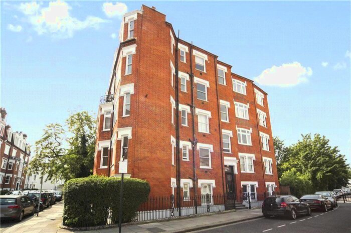 Studio To Rent In Waldemar Avenue Mansions, Waldemar Avenue, London, SW6