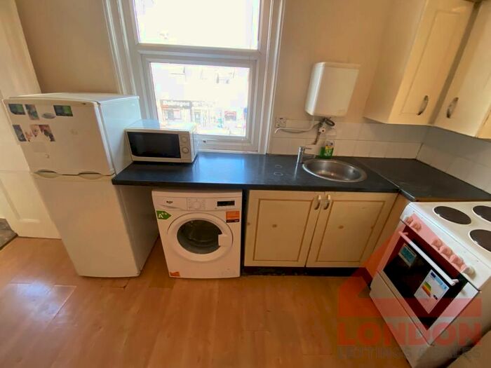 Studio To Rent In London Road, Croydon, CR0