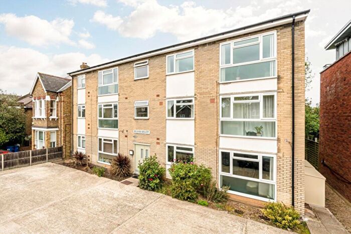 1 Bedroom Flat For Sale In Melford Road, London, SE22