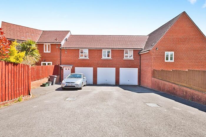2 Bedroom Flat For Sale In Nelson Way, Yeovil, BA21