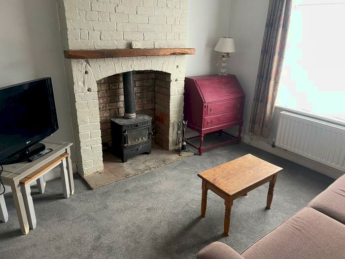 3 Bedroom End Of Terrace House To Rent In Cyprus Terrace, Devizes, SN10