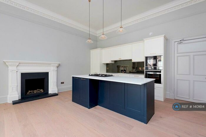 2 Bedroom Flat To Rent In Grosvenor Gardens, Edinburgh, EH12