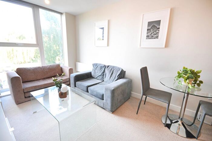 1 Bedroom Flat For Sale In Bedroom Apartment – Bridgewater Gate, Salford, M5