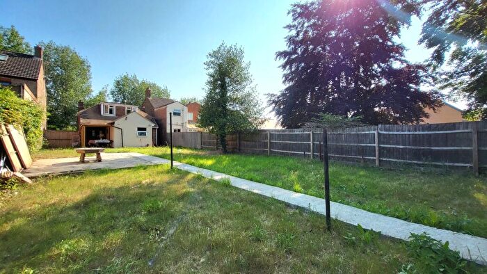 4 Bedroom Chalet For Sale In Peterborough Road, Whittlesey, Peterborough, PE7