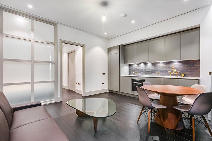 1 Bedroom Flat For Sale In Victoria Street, Strutton Ground, SW1H