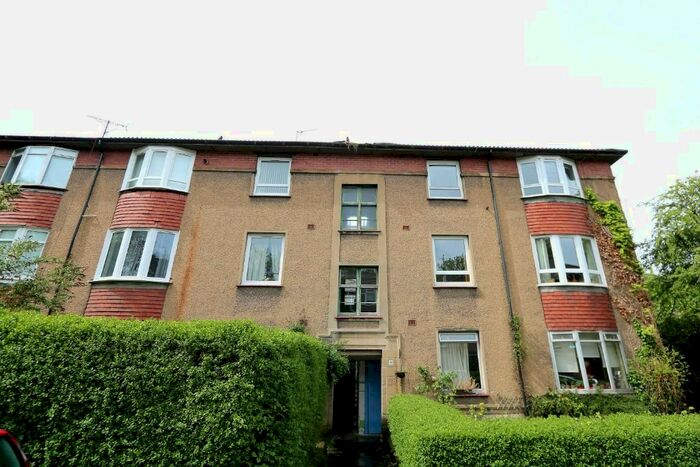 3 Bedroom Flat To Rent In Ripon Drive, Glasgow, G12