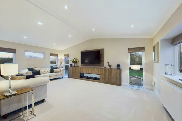 3 Bedroom Bungalow For Sale In Benham Lane, Riseley, Reading, RG7