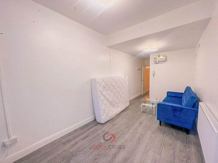 1 Bedroom Flat To Rent In Kember Street, Islington, N1