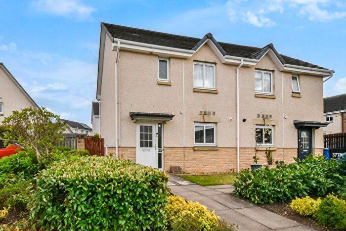 3 Bedroom Semi-Detached House For Sale In Langton Crescent, East Calder, EH53