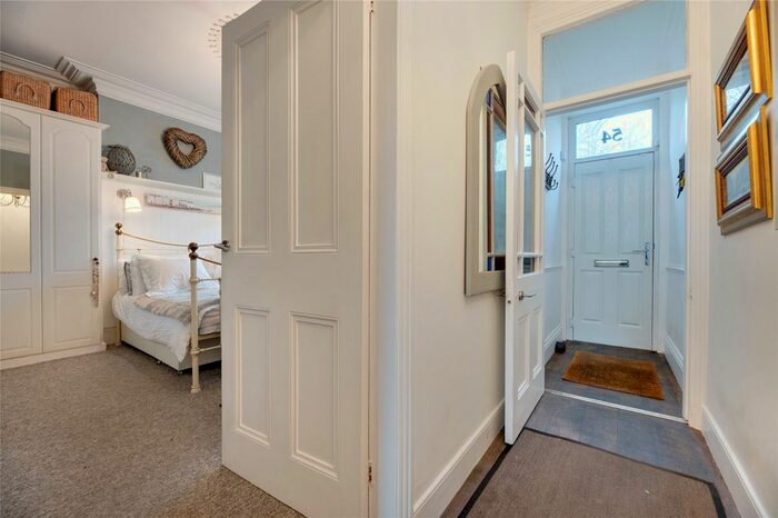 2 Bedroom Flat For Sale In Earls Drive, Low Fell, Gateshead, NE9
